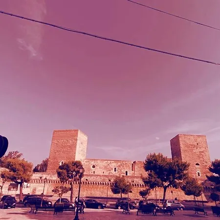 Il Castello Nyaraló Bari